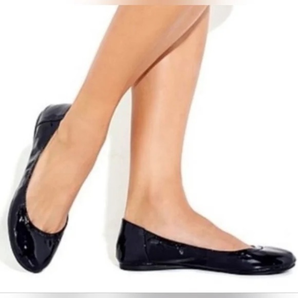🖤 🌟 Vince Camuto "Ellen" Patent Leather Ballet Flats Women's Sz 6 Round Toe EUC